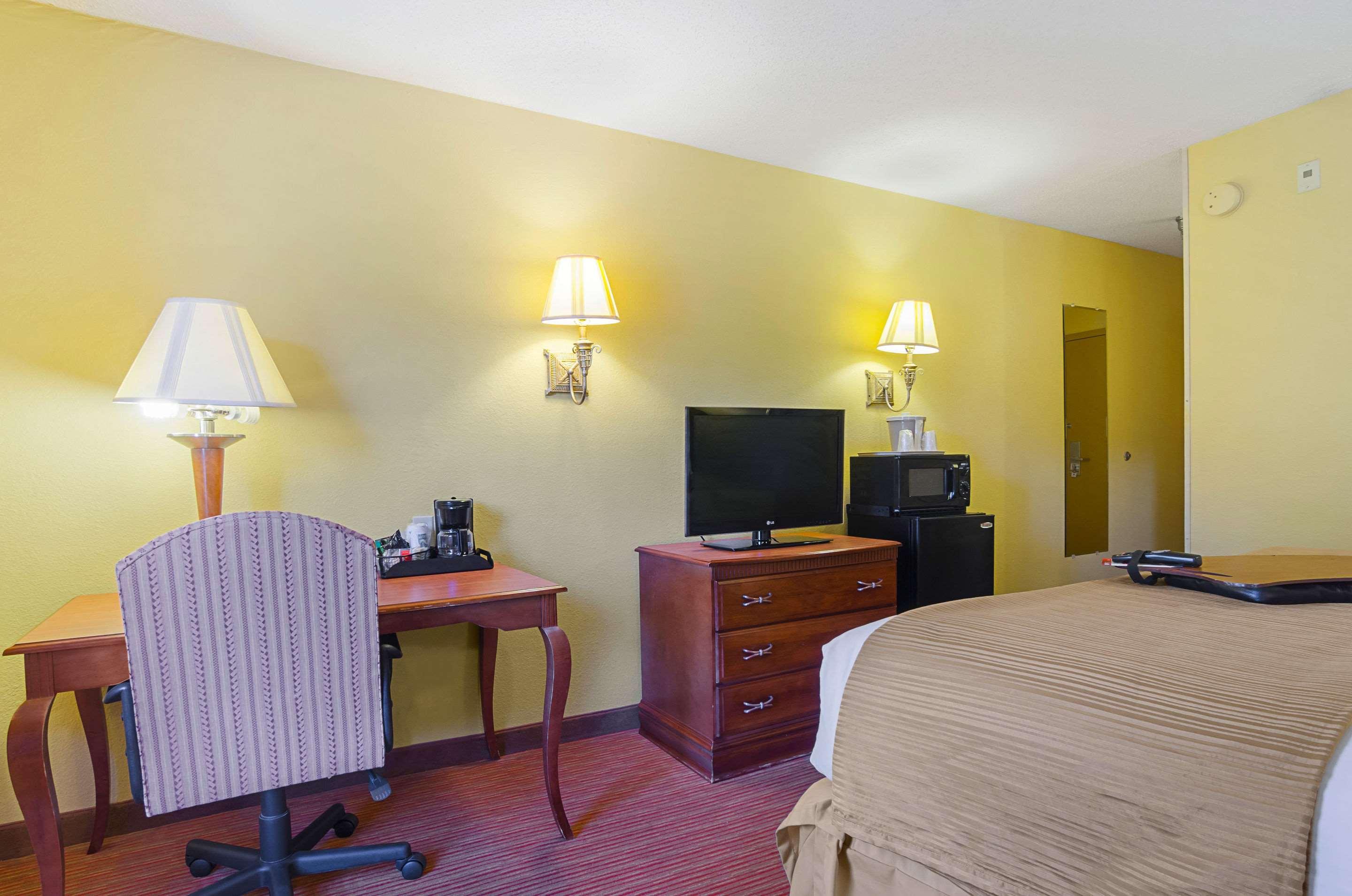 Surestay Plus Hotel By Best Western Durham Medical Center エクステリア 写真