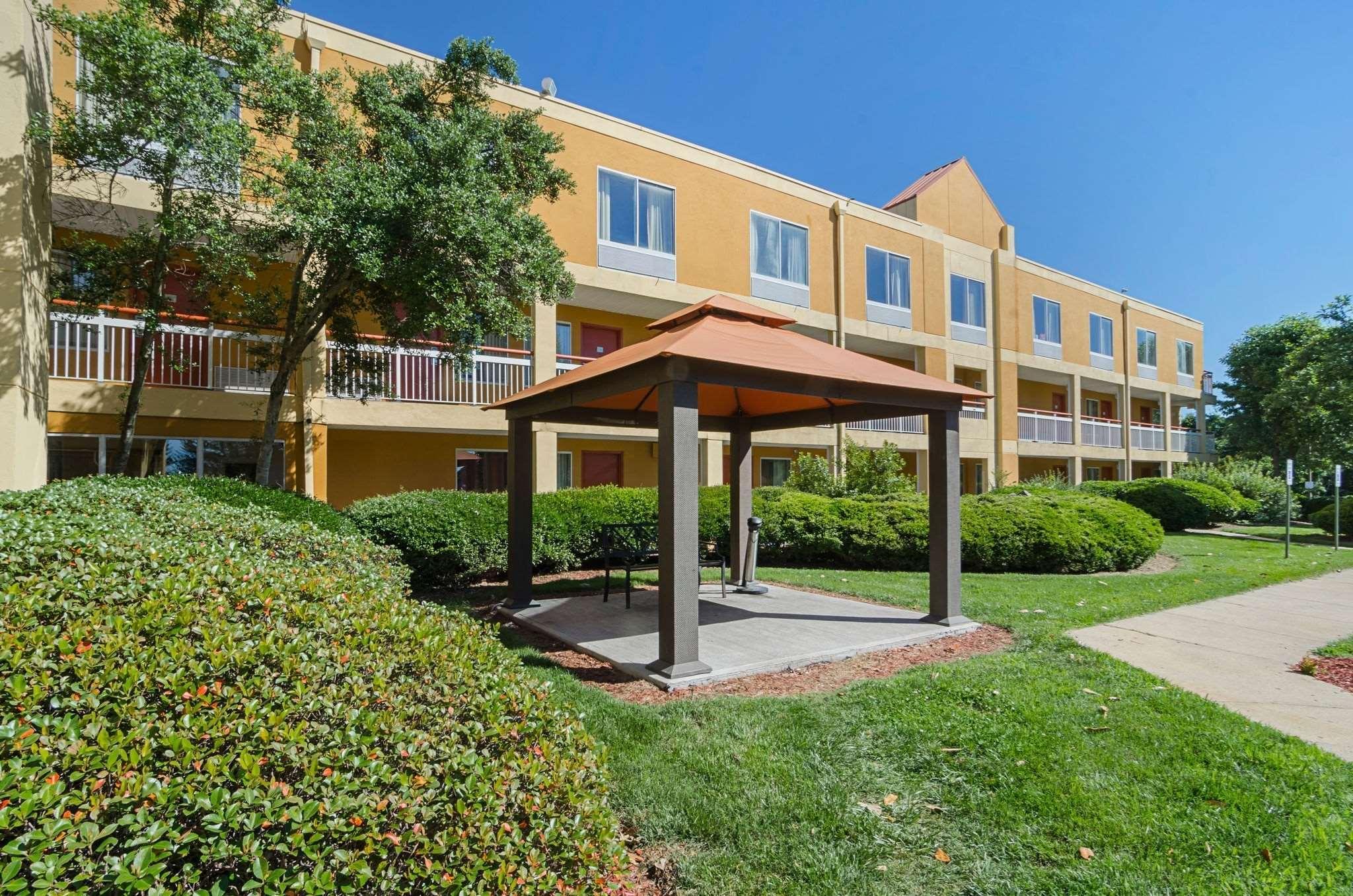 Surestay Plus Hotel By Best Western Durham Medical Center エクステリア 写真